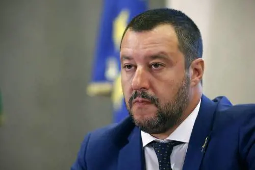 Sondaggi, boom della Lega: con il 33,5% è il primo partito nel Paese
