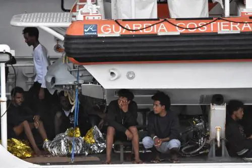 Diciotti, trovati 16 migranti spariti. Baobab ammette: "Sono passati nel nostro campo"