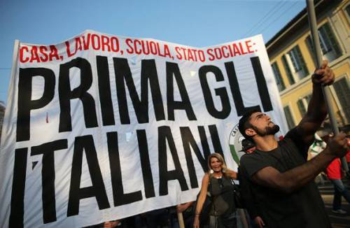 Salvini mette nel mirino CasaPound? "Tutti gli abusivi da sgomberare"