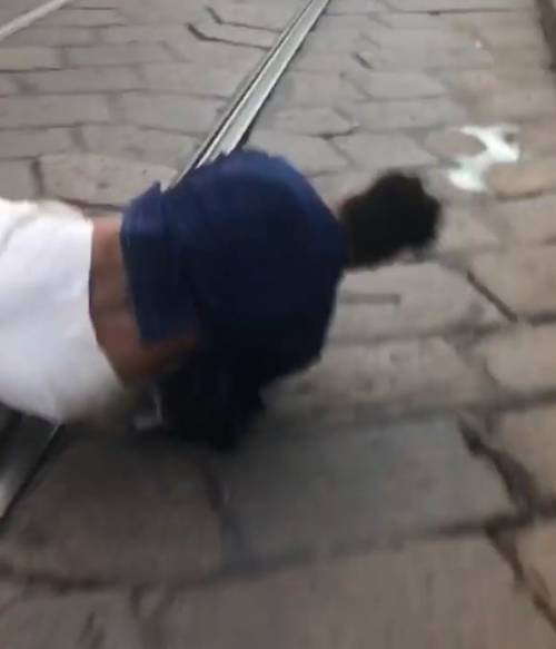 Incidente per Corona durante una diretta su Instagram