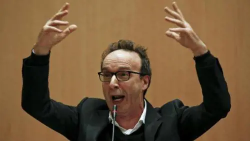 Sanremo, anche Roberto Benigni punta in alto: "Ha chiesto 300mila euro per una serata"