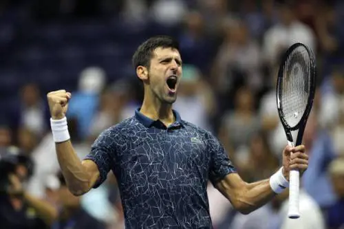 Il cuoco italiano cucina per Djokovic, ma viene fermato alla dogana