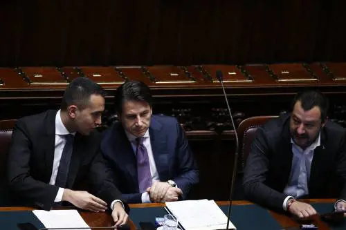 Va bene cornuti ma almeno non gabbati