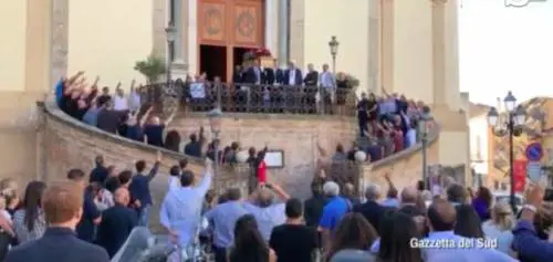 Catanzaro, saluto fascista al funerale di un fondatore del Msi