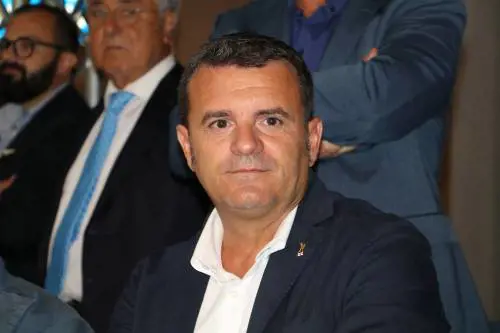 Centinaio: "Se il M5s va per la sua strada non si può andare avanti"