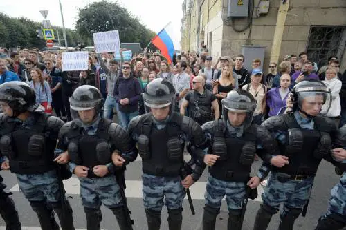 Il capo della guardia nazionale russa sfida a duello l'oppositore di Putin