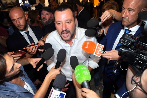 La proposta di Salvini: "Ora bisogna riconoscere prostituzione come lavoro"