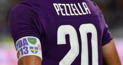 Serie A, la Lega concede la deroga per la fascia in memoria di Astori
