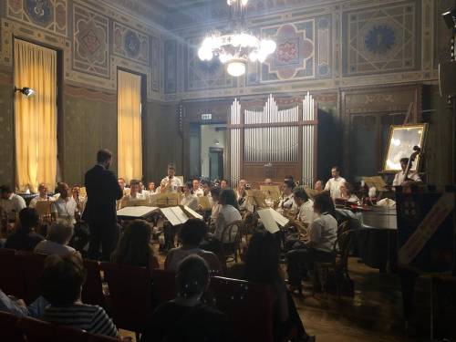 Martinitt "live": la banda suona per gli ospiti di Casa Verdi