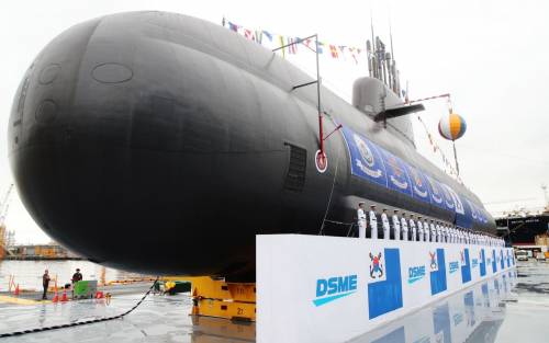 Corea del Sud, svelato il primo sottomarino strategico