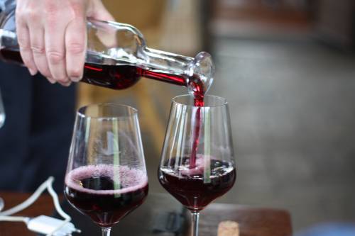 L'Europa dichiara guerra al vino italiano: ok ai falsi made in Italy