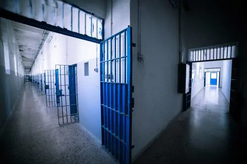 Perquisito il carcere di Sanremo: c'è pure la frutta per distillare la grappa