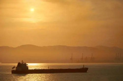 Gli Usa puntano al petrolio libico. E ora inviano un segnale a tutti