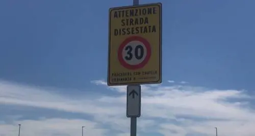 Buche a Roma, arrivano nuovi abbassamenti dei limiti di velocità