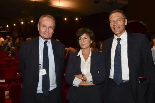 Malacalza vince il duello per Carige