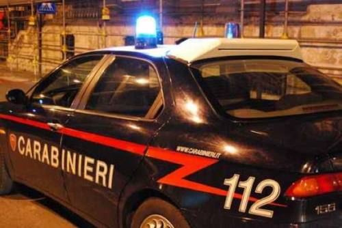 Calci e pugni ai carabinieri: arrestato africano irregolare