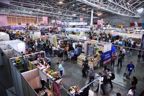 Cibo, politica e contraddizioni Ecco il (retro) gusto del Salone