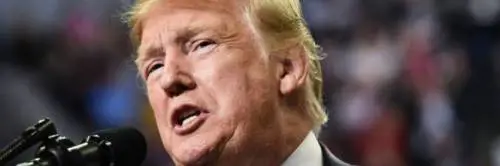 Arriva la stretta di Donald Trump sulle green card