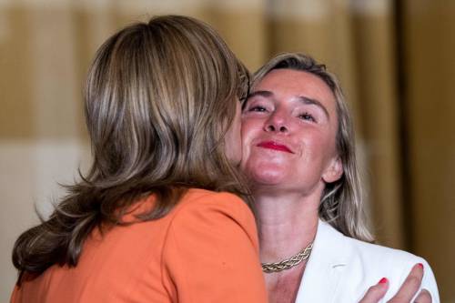 Mogherini organizza convegni per una "politica estera femminista"