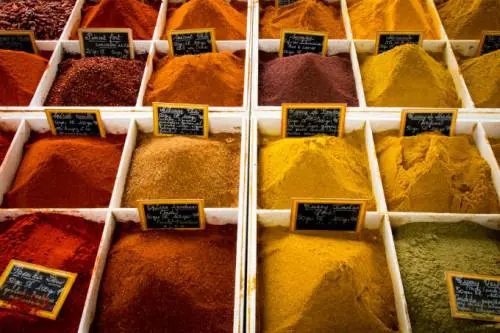 Odore della pelle: ecco quali cibi aiutano 
