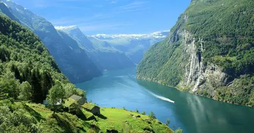 A Oslo è iniziata la "guerra alle automobili"