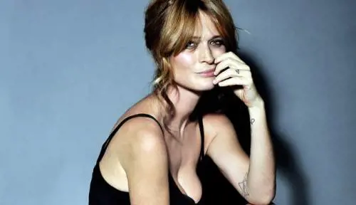 Jane Alexander al GF Vip: "Io e la mia dipendenza dall’alcol"