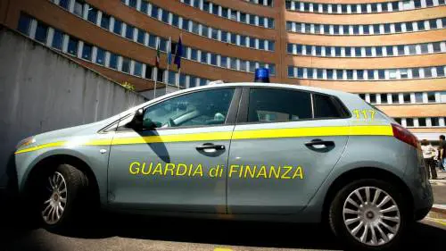 Torino, finti tirocini per avere permessi di soggiorno, 37 indagati