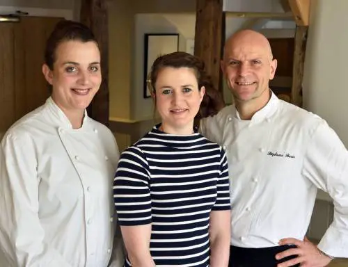 Chef molla la stella, sceglie la vita