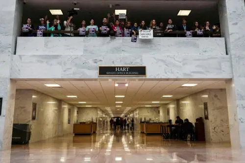 Kavanaugh ora trema: "Tentò di violentarmi. Pensavo mi uccidesse"