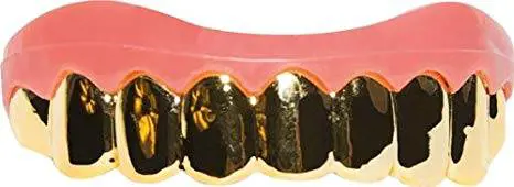 Lecce, nonno denuncia il nipote: alla sua dentiera mancavano i denti d’oro