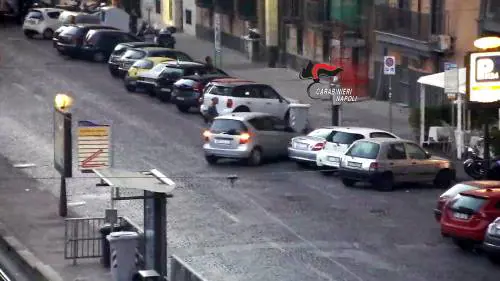 I parcheggiatori abusivi nel salotto buono di Napoli