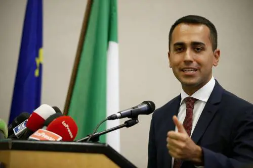 Di Maio ora vuole comprare l'arbitro