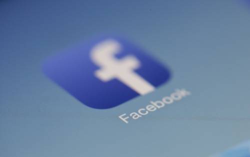 Facebook, violati 50 milioni di profili