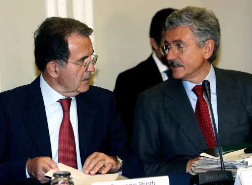 D'Alema sarà professore: va ad insegnare per l'Università fucina dei grillini di governo