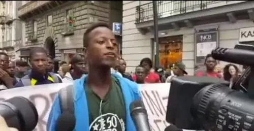 L'immigrato minaccia Salvini: "Cancelli il decreto o cancelliamo lui"