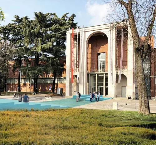 Radio, museo del design e una Triennale Off nella "fossa dei serpenti"