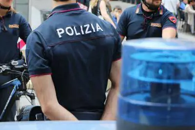 Potenza, picchia una donna marocchina per odio razziale