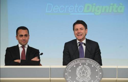 Italiani "gelidi" sulla manovra: "Il reddito minimo è inutile"