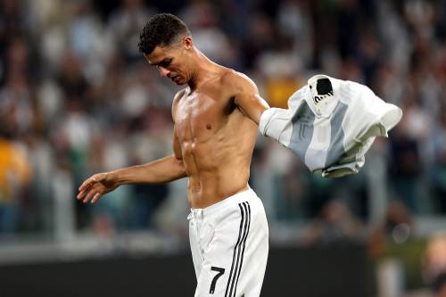"Ronaldo e lo stupro? Ecco cosa dice la sua grafia"