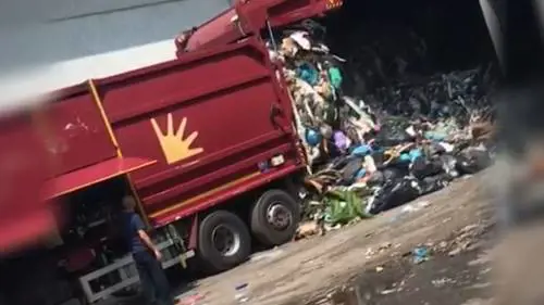 Roma, licenziati da Ama i furbetti della benzina