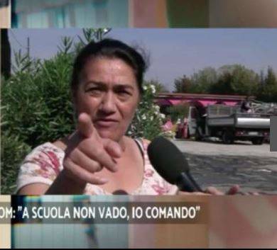 "Riina vi ha fatto saltare in aria". I rom minacciano la troupe tv