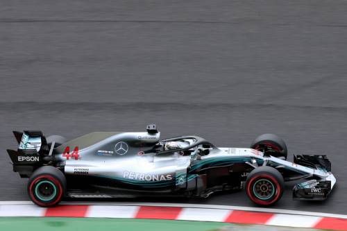 Formula Uno, dominio Mercedes a Suzuka: Hamilton in pole davanti a Bottas. Disastro Ferrari