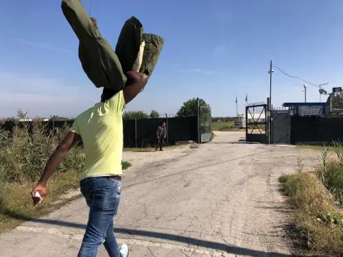 Inizia lo sgombero di Conetta: niente accoglienza a chi rifiuta