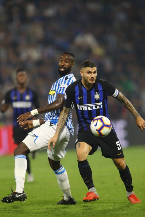 L'Inter non si ferma più: la doppietta di Icardi piega per 2-1 la Spal