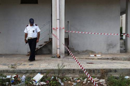 Taranto, è in fin di vita la bimba lanciata nel vuoto dal padre 