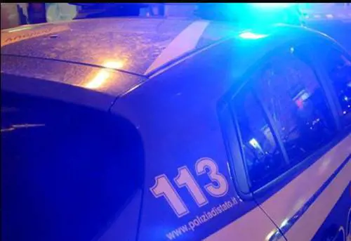 Milano, inseguimento in strada: rom minorenni fuggono da agenti