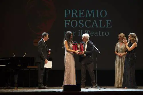 Manzoni, 40 anni di teatro sulle orme dei grandi maestri