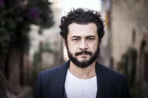 L'attore e l'università a 43 anni La guerra utile? È all'ignoranza