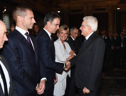 Mattarella riceve la Nazionale al Quirinale