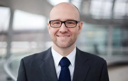 Germania, il sottosegretario della Merkel commemora la morte di Rommel